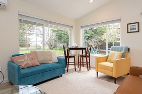 Sequim Escape w/ Gas Grill & Deck, Walk to Beach!