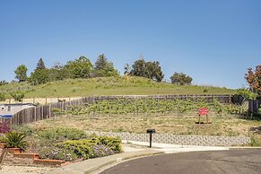 Lush Vallejo Cottage - 20 Mi to Napa Wineries