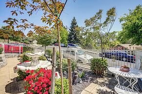 Lush Vallejo Cottage - 20 Mi to Napa Wineries