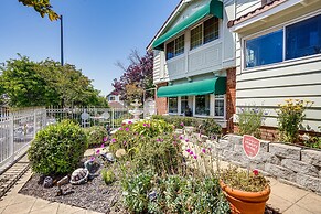 Lush Vallejo Cottage - 20 Mi to Napa Wineries