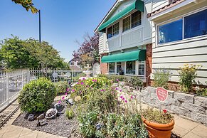 Lush Vallejo Cottage - 20 Mi to Napa Wineries