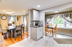 Charming East Durham Home - 2 Mi to Water Park