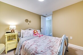 Charming East Durham Home - 2 Mi to Water Park