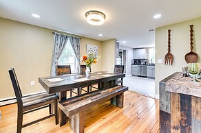 Charming East Durham Home - 2 Mi to Water Park