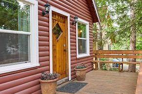 Fire Pit, Deck & Grill: Cozy Twain Harte Cabin!