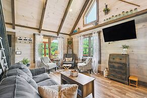 Modern Willis Cabin Retreat: 24-acre Working Farm!
