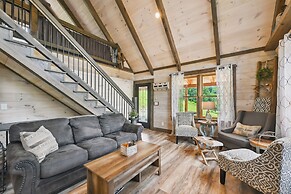 Modern Willis Cabin Retreat: 24-acre Working Farm!