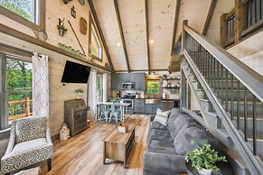 Modern Willis Cabin Retreat: 24-acre Working Farm!