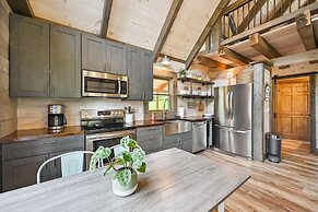 Modern Willis Cabin Retreat: 24-acre Working Farm!