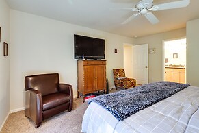 Cozy Mi-wuk Village Cabin w/ Deck!
