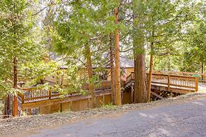 Cozy Mi-wuk Village Cabin w/ Deck!