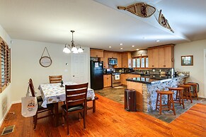 Cozy Mi-wuk Village Cabin w/ Deck!