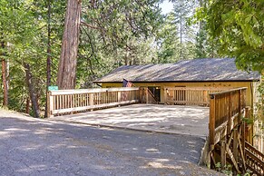 Cozy Mi-wuk Village Cabin w/ Deck!