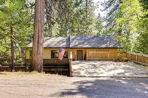 Cozy Mi-wuk Village Cabin w/ Deck!