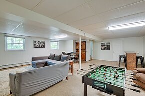 Pasadena Hideaway w/ Game Room & Fire Pit!