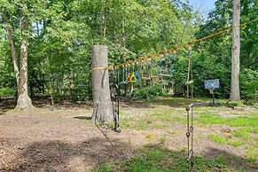 Pasadena Hideaway w/ Game Room & Fire Pit!