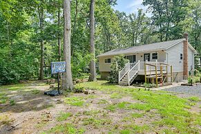 Pasadena Hideaway w/ Game Room & Fire Pit!