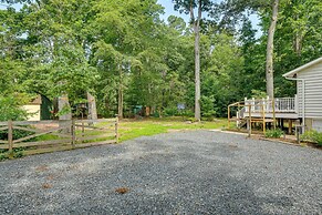 Pasadena Hideaway w/ Game Room & Fire Pit!