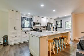 Pasadena Hideaway w/ Game Room & Fire Pit!