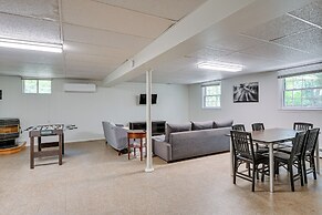 Pasadena Hideaway w/ Game Room & Fire Pit!