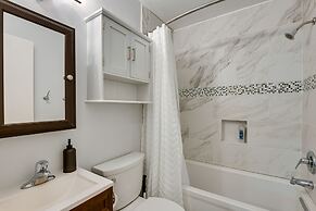 Pasadena Hideaway w/ Game Room & Fire Pit!