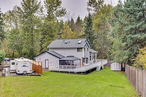Pet & Family Friendly Bonney Lake Home: Game Room