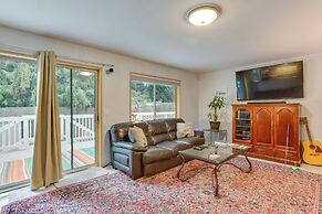 Pet & Family Friendly Bonney Lake Home: Game Room
