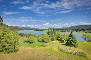 ~ 10 Mi to Newport: Pend Oreille Riverfront Cabin