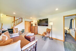 ~ 10 Mi to Newport: Pend Oreille Riverfront Cabin