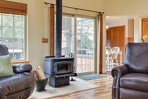 Mi-wuk Village Vacation Rental w/ Multi-level Deck