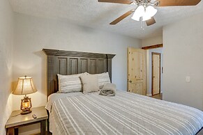 Mountain Retreat w/ Fire Pit in Flat Rock!