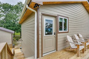 Mountain Retreat w/ Fire Pit in Flat Rock!