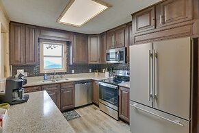 Mtn-view Gem: Flat Rock Retreat w/ Deck & Grill!