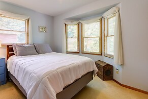 Hart Haven w/ Cozy Fireplace, Deck & Grill!