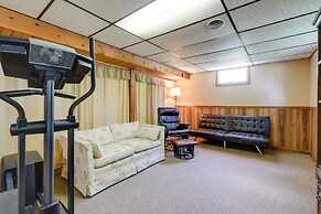 Hart Haven w/ Cozy Fireplace, Deck & Grill!