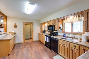 Hart Haven w/ Cozy Fireplace, Deck & Grill!