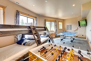 Luxury Mtn Cabin w/ Sweeping Cle Elum Lake Views!