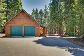 Lake Almanor Cabin w/ Deck & Beach Access