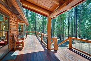 Lake Almanor Cabin w/ Deck & Beach Access