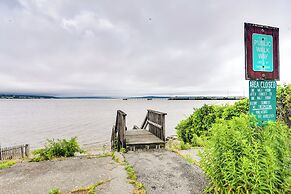 Massachusetts Vacation Rental: 5 Mi to Fall River