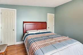 Massachusetts Vacation Rental: 5 Mi to Fall River