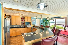 Massachusetts Vacation Rental: 5 Mi to Fall River