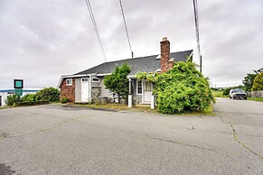 Massachusetts Vacation Rental: 5 Mi to Fall River