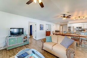 Breezy Englewood Condo w/ Community Pool!