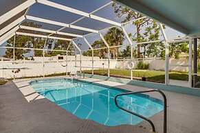 Breezy Englewood Condo w/ Community Pool!