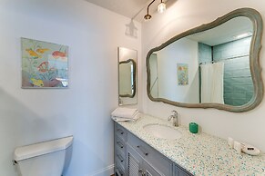 Breezy Englewood Condo w/ Community Pool!