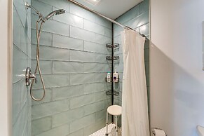 Breezy Englewood Condo w/ Community Pool!