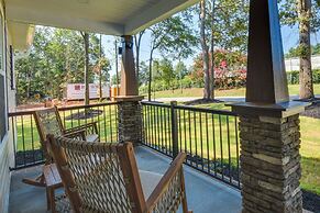 Charming Pendleton Retreat ~ 5 Mi to Clemson!