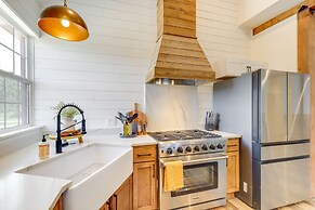 Orangeville Vacation Rental w/ On-site Creek!