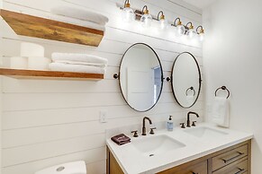 Orangeville Vacation Rental w/ On-site Creek!